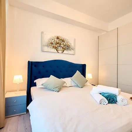 Summerland La Mare アパート ママイア