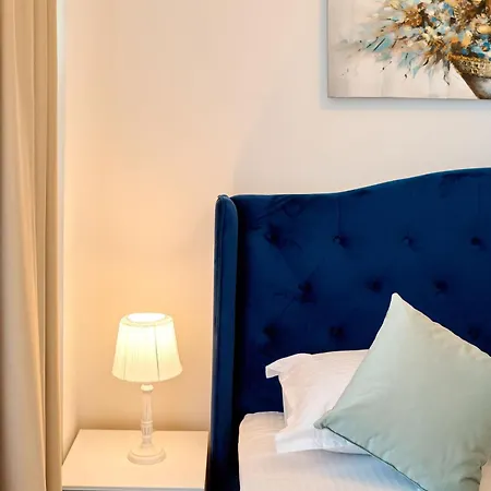 Summerland La Mare מאמאיה