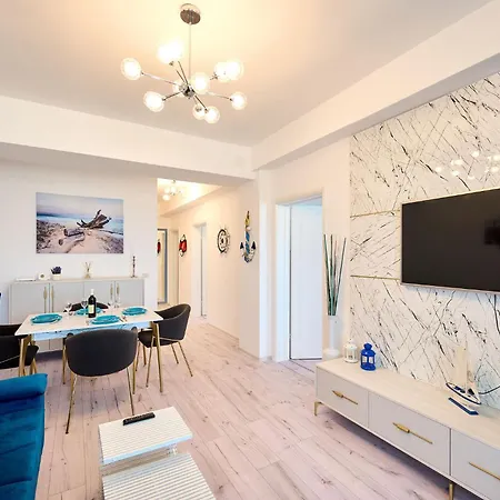 דירה Summerland La Mare מאמאיה